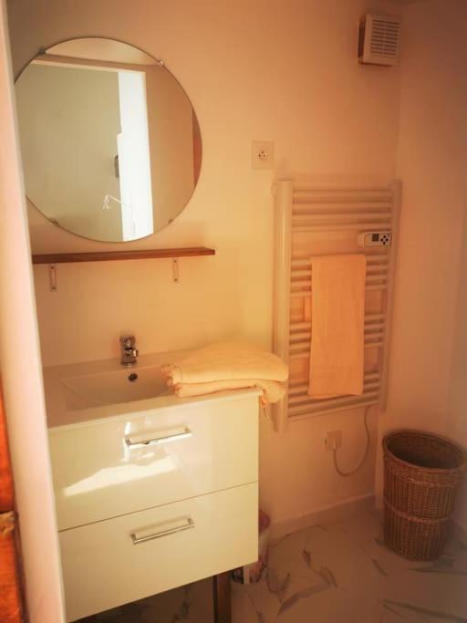Appartement Avec Terrasse Saint-Martin-de-Brômes Zewnętrze zdjęcie